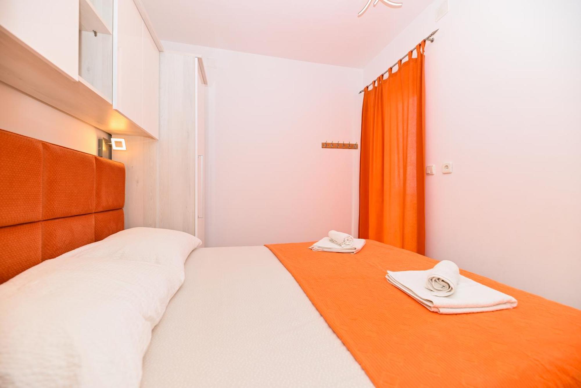 Vila Tatinja โตรกีร์ ภายนอก รูปภาพ